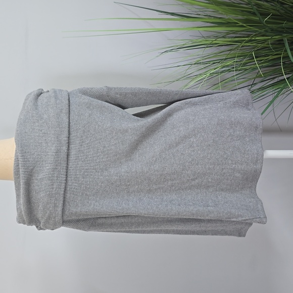 Shore Off The Shoulder Sweater in Gray - Picture 5 of 8